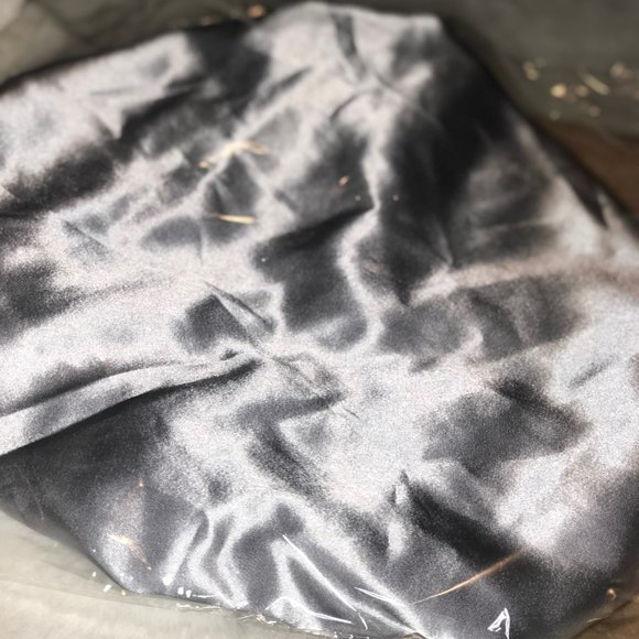 Bonnets - Picture 11 of 16